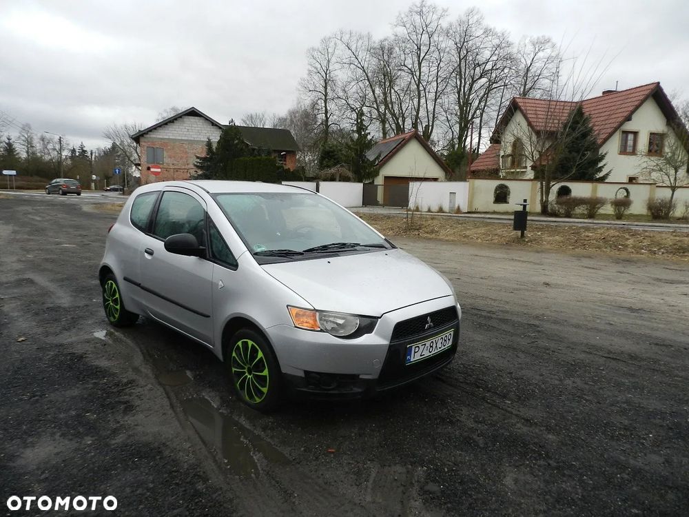 Mitsubishi Colt - 2