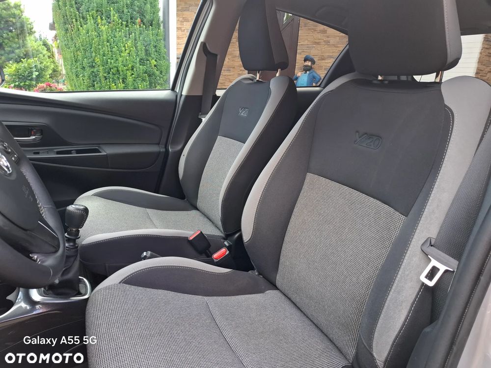 Toyota Yaris 1.5 Premium - 16