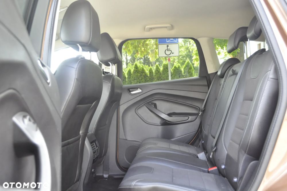 Ford Kuga 1.6 EcoBoost 2x4 Titanium - 8
