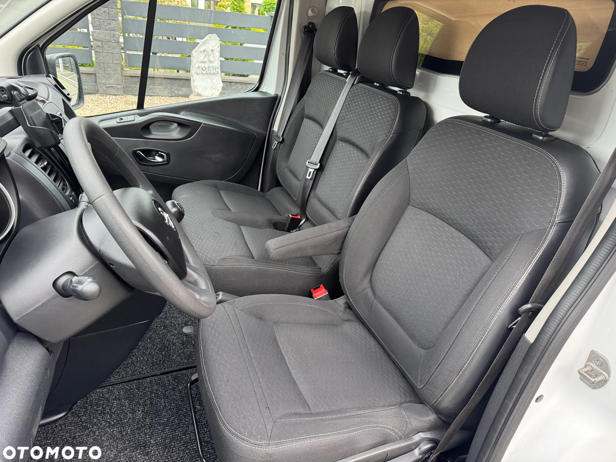 Opel VIVARO - 11