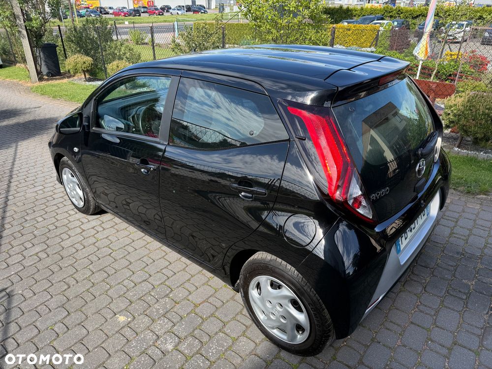 Toyota Aygo x.shift x-play connect - 7