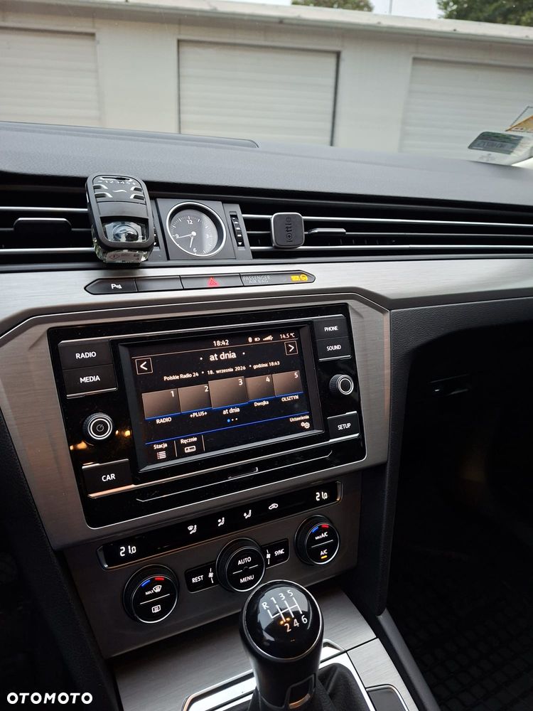 Volkswagen Passat 1.4 TSI BMT City - 12