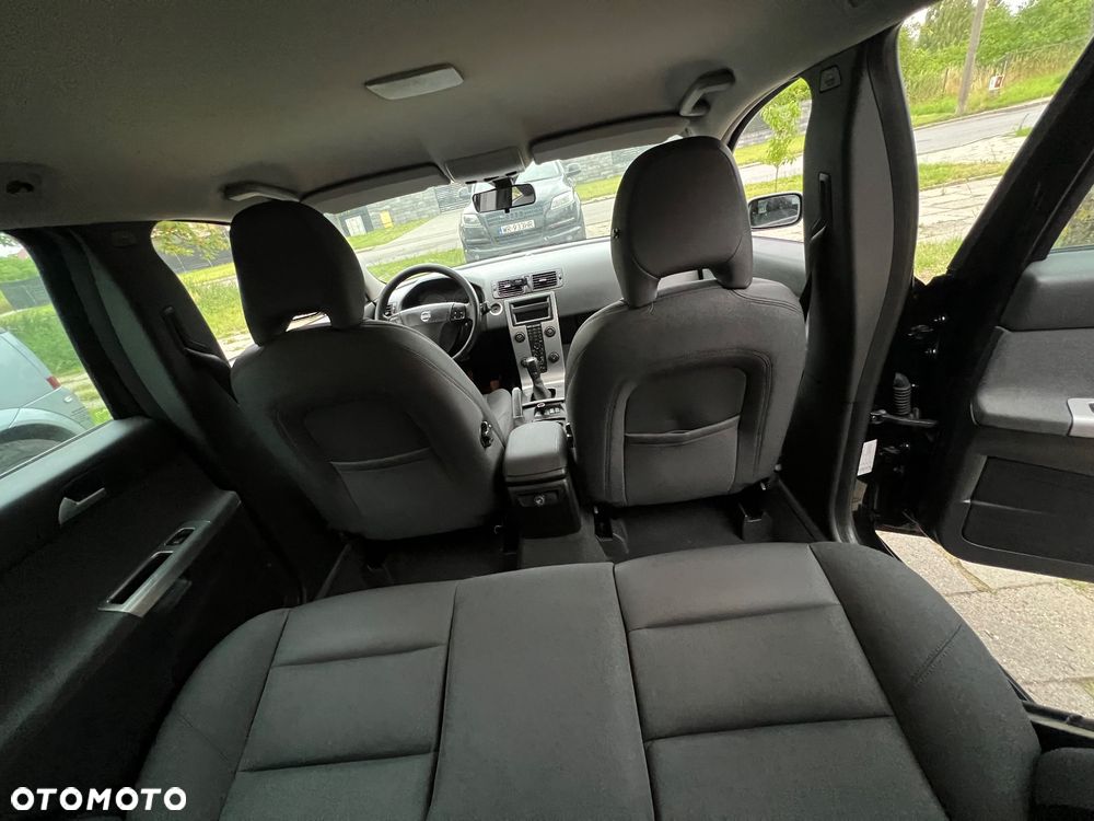 Volvo V50 1.6D - 11