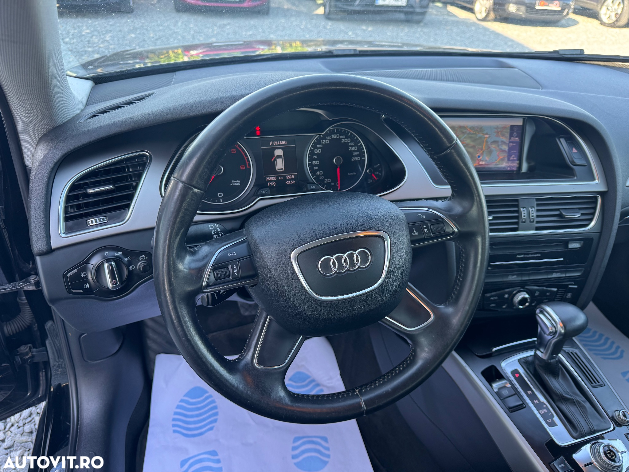 Audi A4 Avant 2.0 TDI DPF multitronic Ambiente - 10