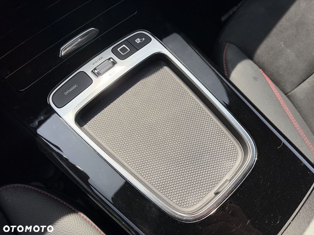 Mercedes-Benz CLA 200 AMG Line 7G-DCT - 22
