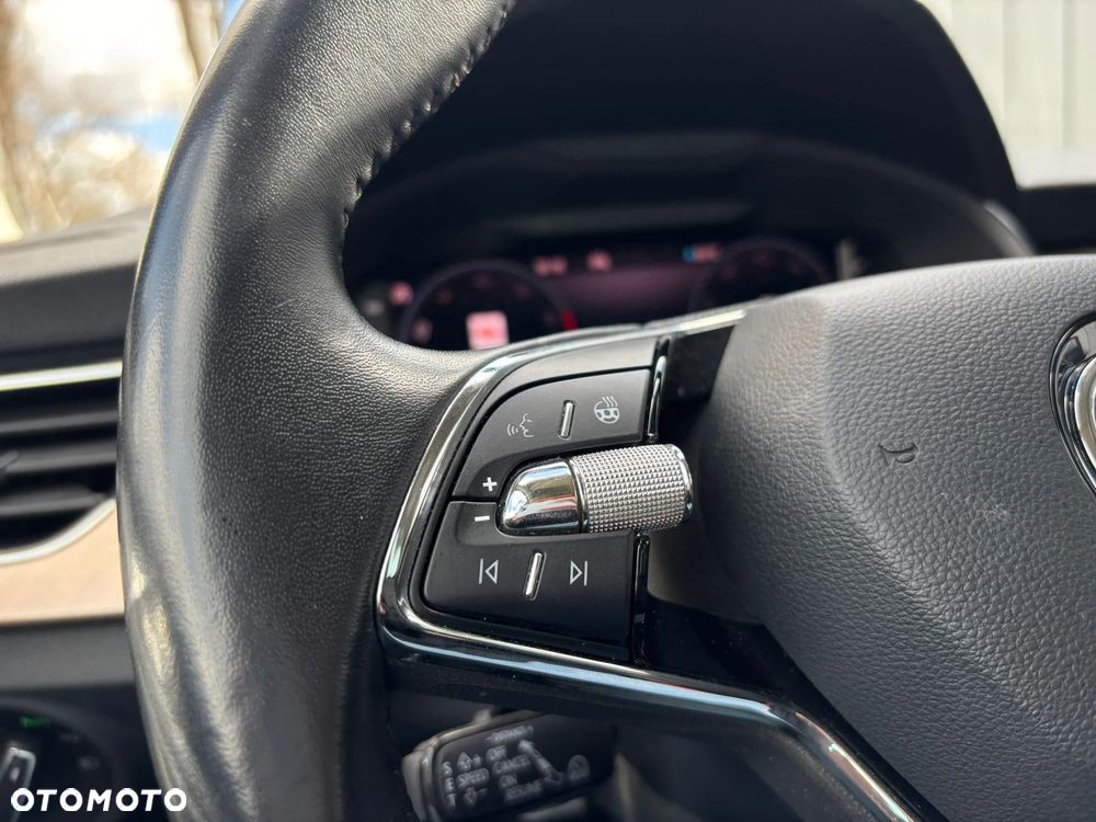 Skoda Kamiq 1.0 TSI Style - 23