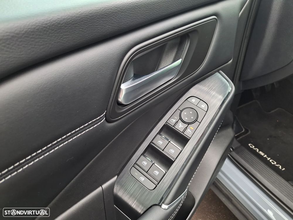 Nissan Qashqai 1.3 DIG-T N-Connecta LED - 10