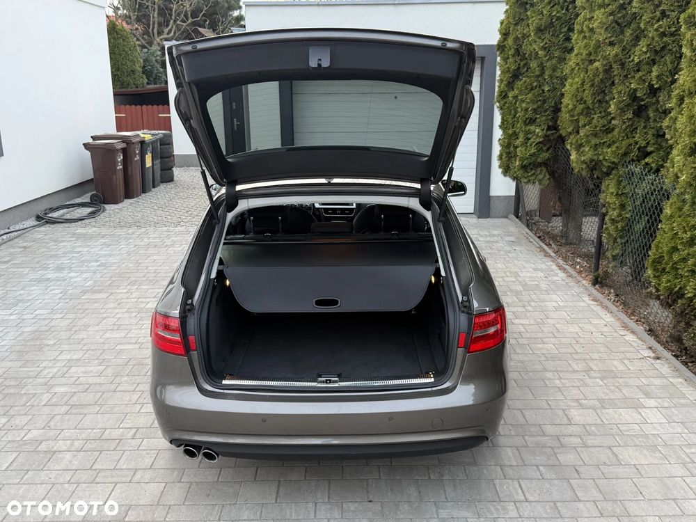 Audi A4 Avant 2.0 TDI DPF clean diesel quattro S tronic Ambition - 14