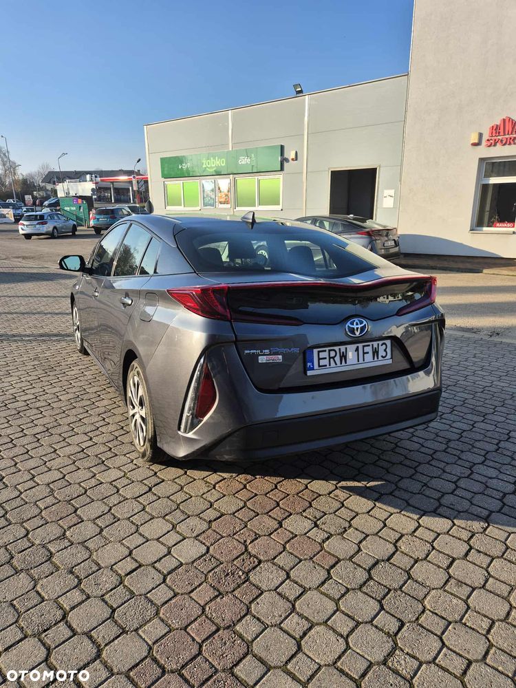 Toyota Prius Hybrid - 3