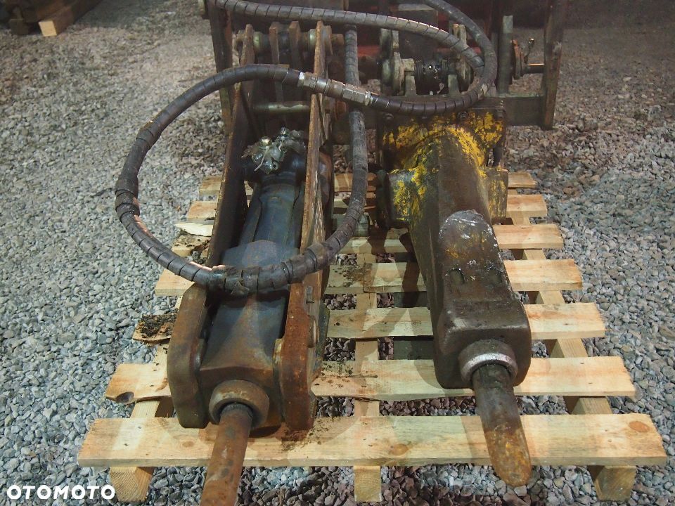 Młotek do kucia wyburzeniowy - 2