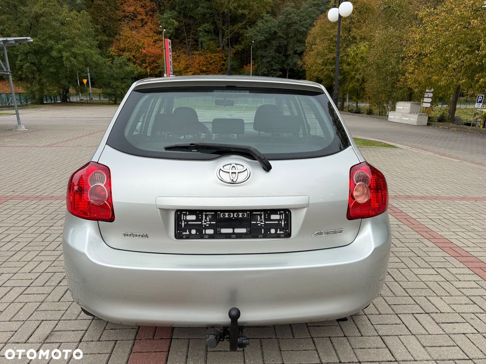 Toyota Auris 1.33 VVT-i - 8