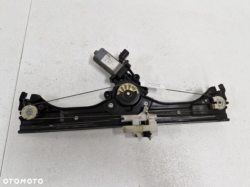 FIAT 500 PODNOŚNIK MECHANIZM SZYBY PRAWY PRZÓD PRZEDNI SILNICZEK 2 PIN 51824038 - 8