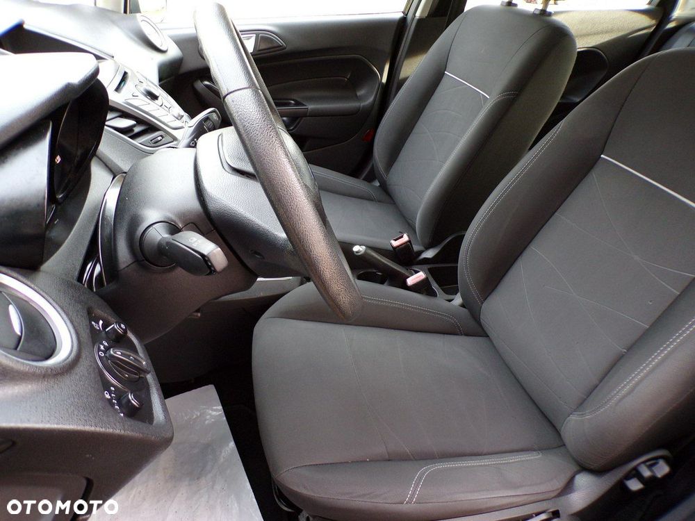 Ford Fiesta - 19