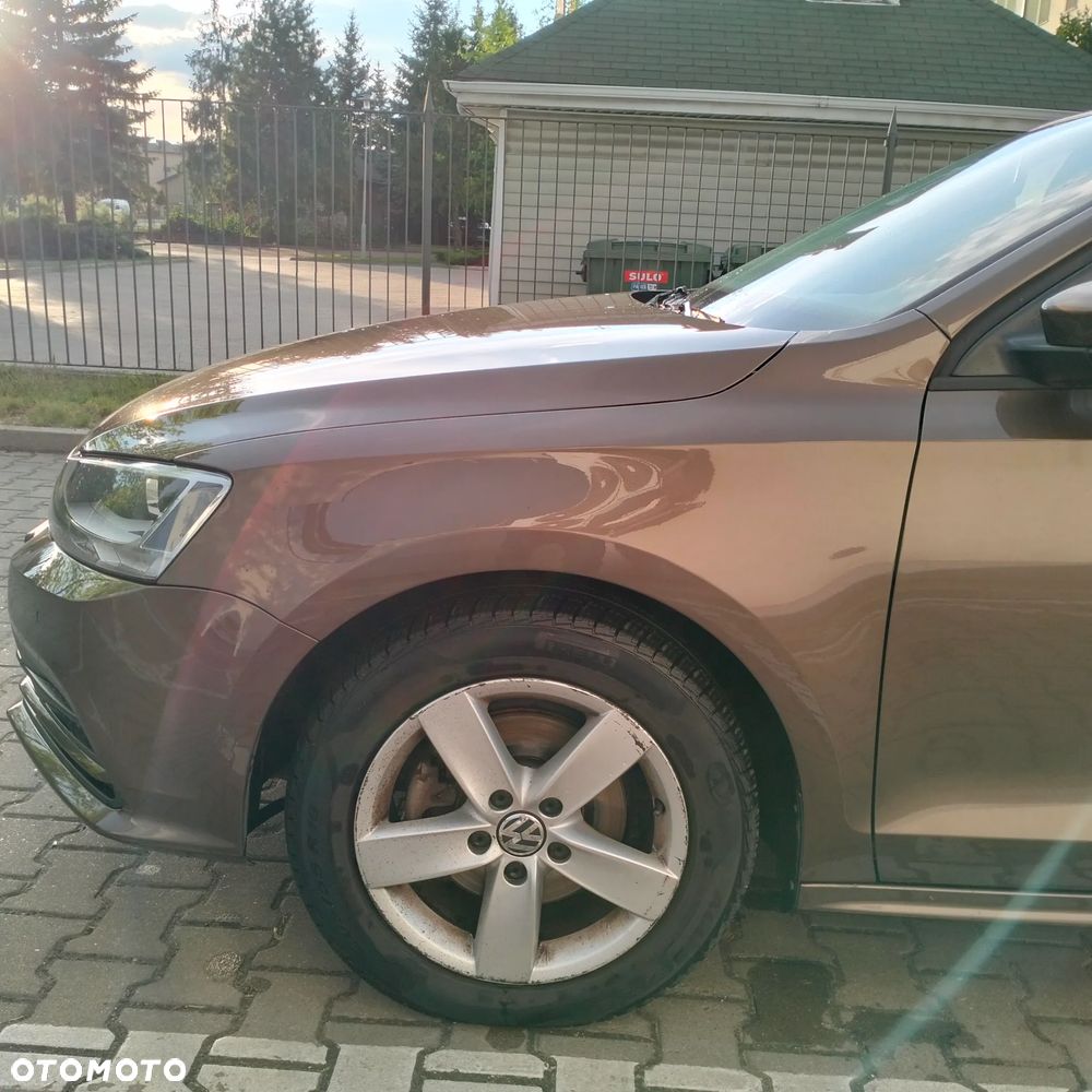 Volkswagen Jetta 1.2 TSI Comfortline - 11