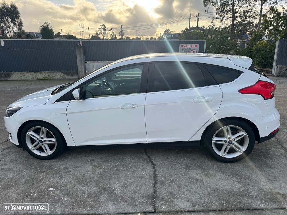 Ford Focus 1.0 EcoBoost S&S Aut. Trend - 11