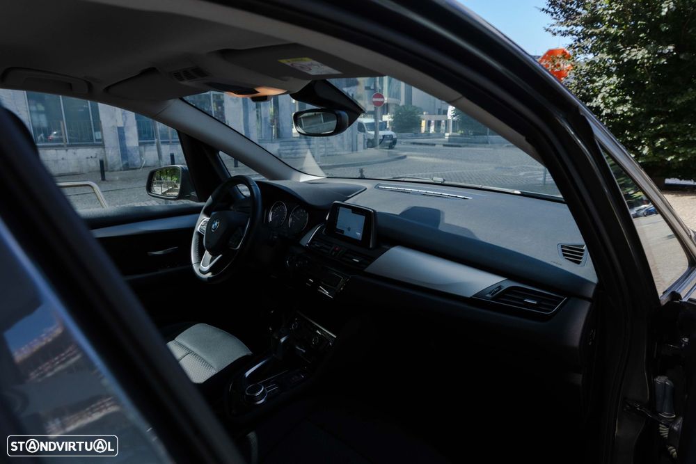BMW 225xe Active Tourer - 24