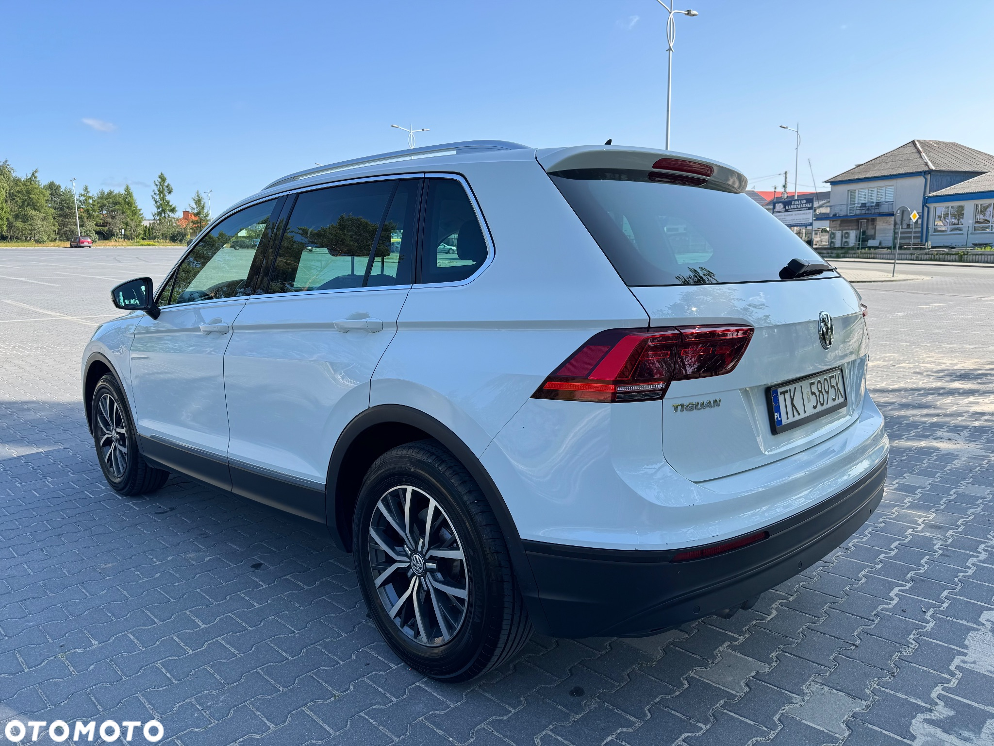 Volkswagen Tiguan 2.0 TDI BMT SCR Comfortline - 3