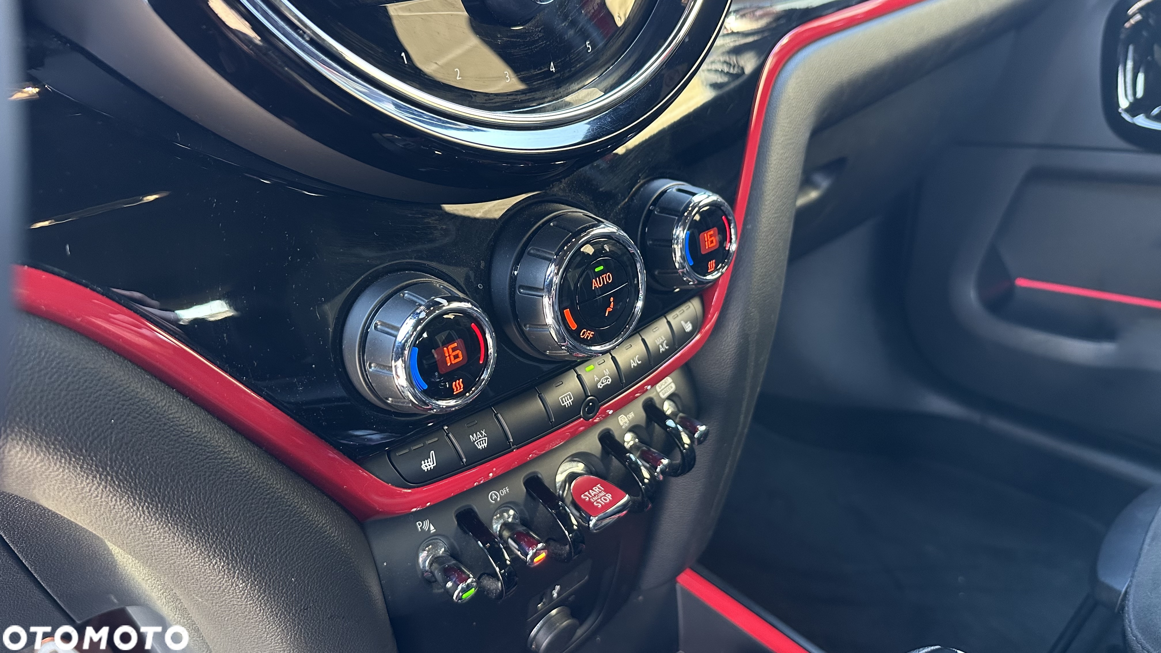 MINI John Cooper Works ALL4 sport - 12