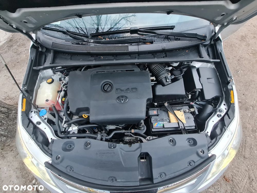 Toyota Avensis 2.0 D-4D Premium - 33