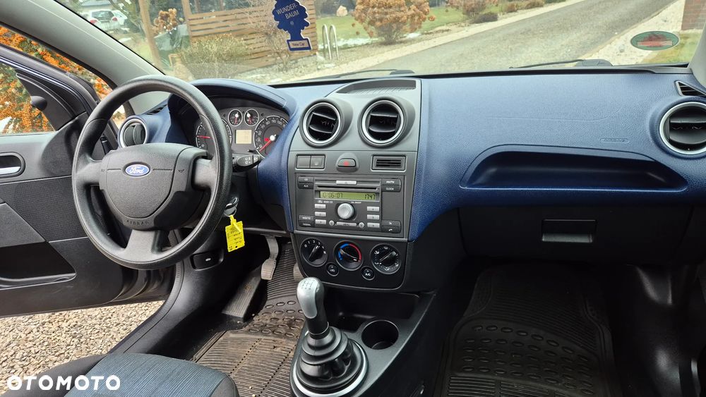 Ford Fiesta 1.3 Ambiente - 20