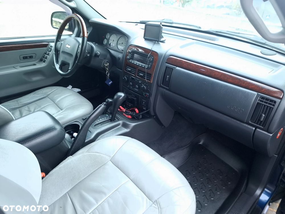Jeep Grand Cherokee - 20