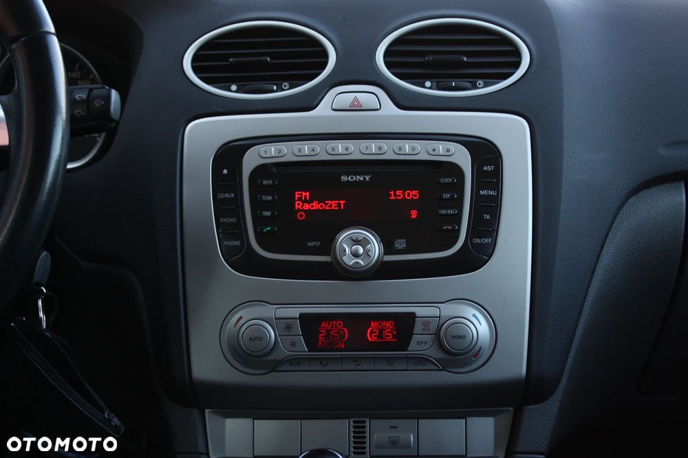 Ford Focus 1.6 16V Titanium - 21
