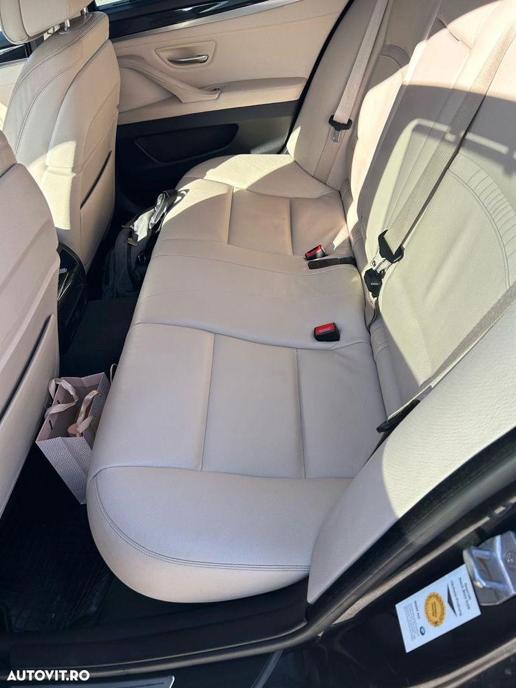 BMW Seria 5 530d Aut. Luxury Line - 13