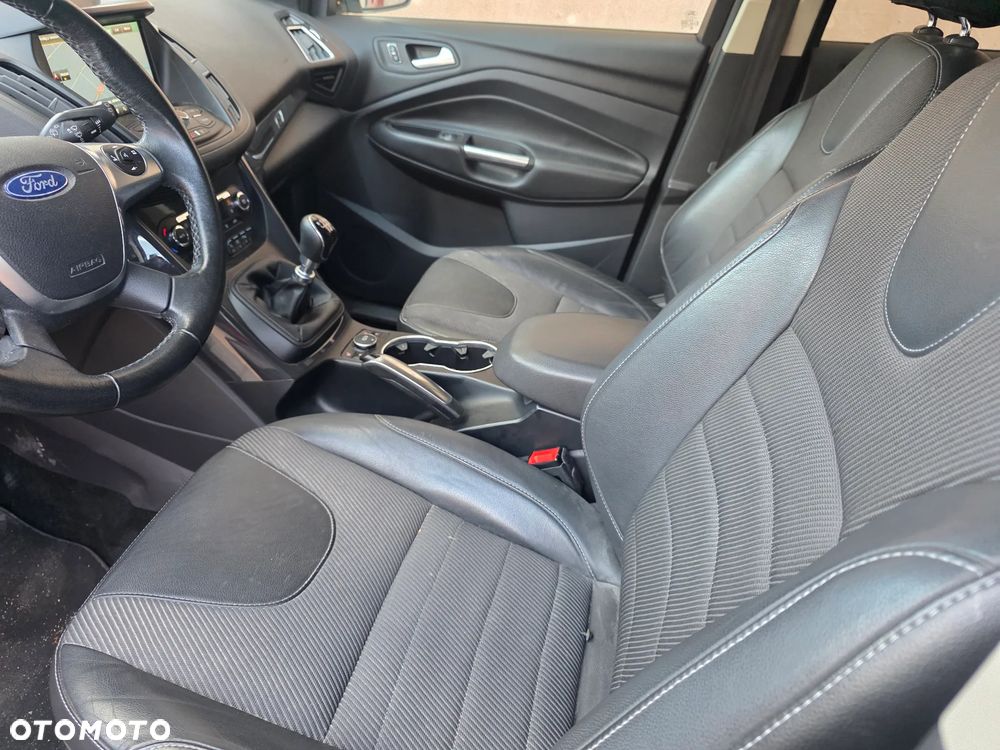 Ford Kuga 1.5 EcoBoost 2x4 Titanium - 14