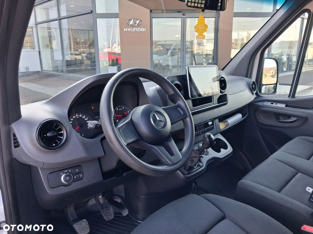 Mercedes-Benz SPRINTER - 13