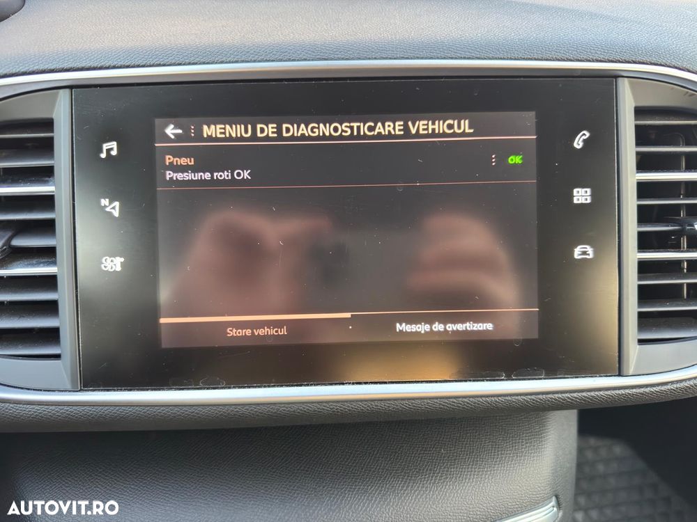 Peugeot 308 1.2L PureTech 130 S&S EAT8 Allure - 17