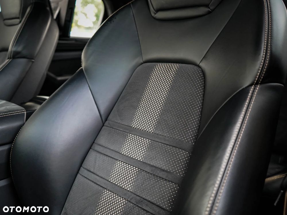 Porsche Cayenne Turbo GT - 31