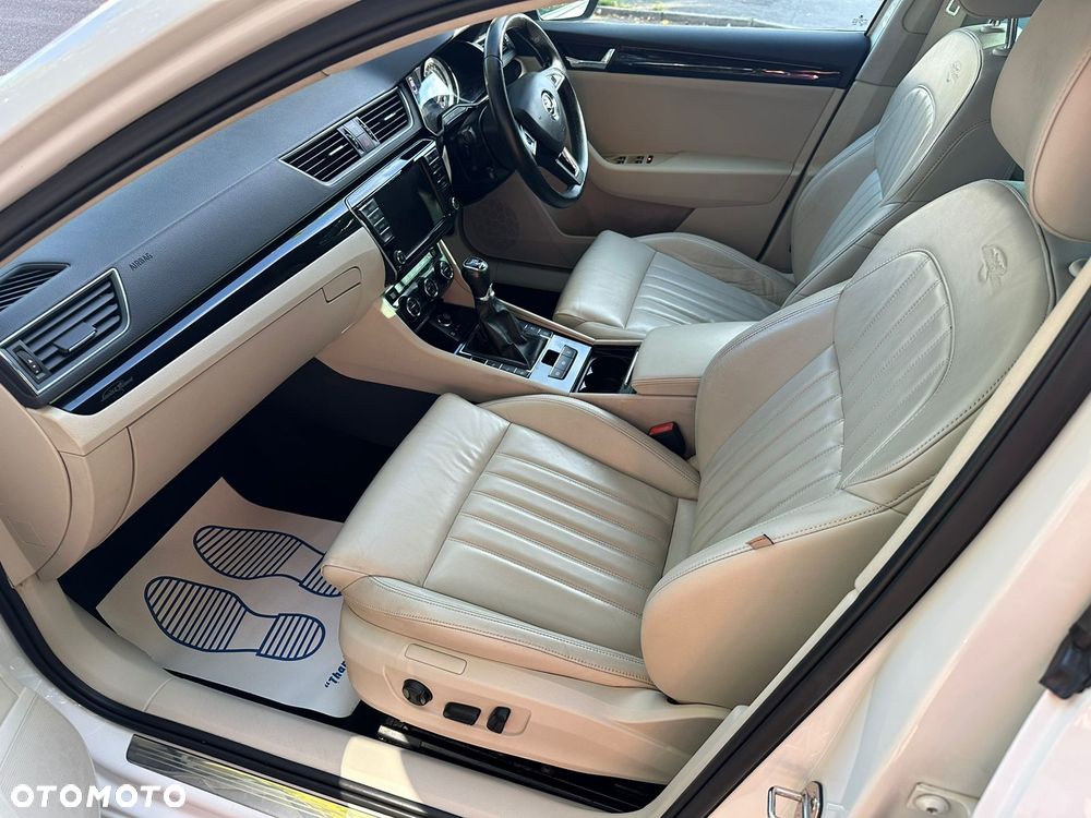 Skoda Superb 2.0 TDI L&K - 30