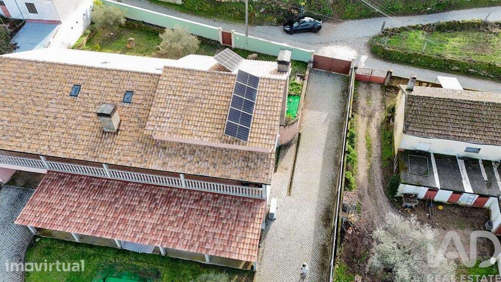Casa / Villa T4 em Vilela do Tâmega de 317,09 m2 - Grande imagem: 2/40