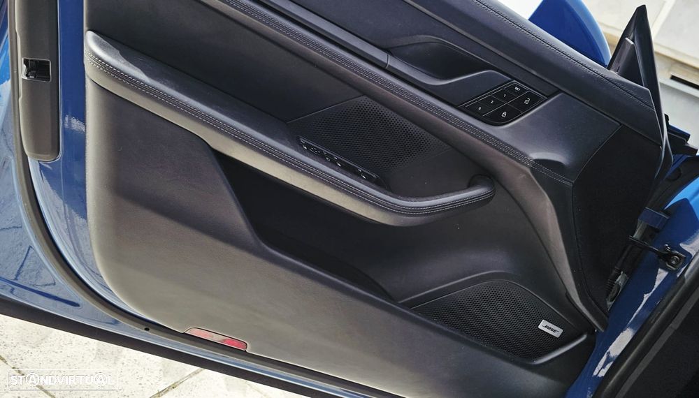 Porsche Taycan Cross Turismo 4S Sport bateria Performance Plus - 15