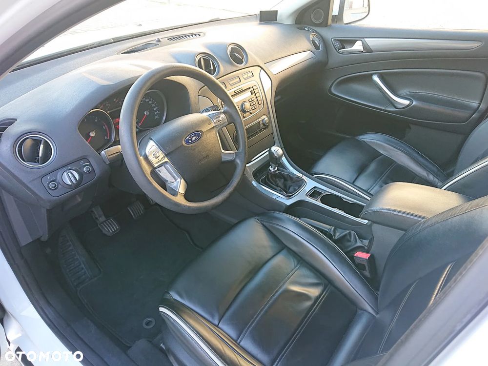 Ford Mondeo 1.6 TDCi Titanium - 20