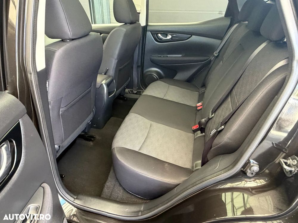 Nissan Qashqai 1.6 DCI ALL-MODE 4x4i N-Connecta - 17