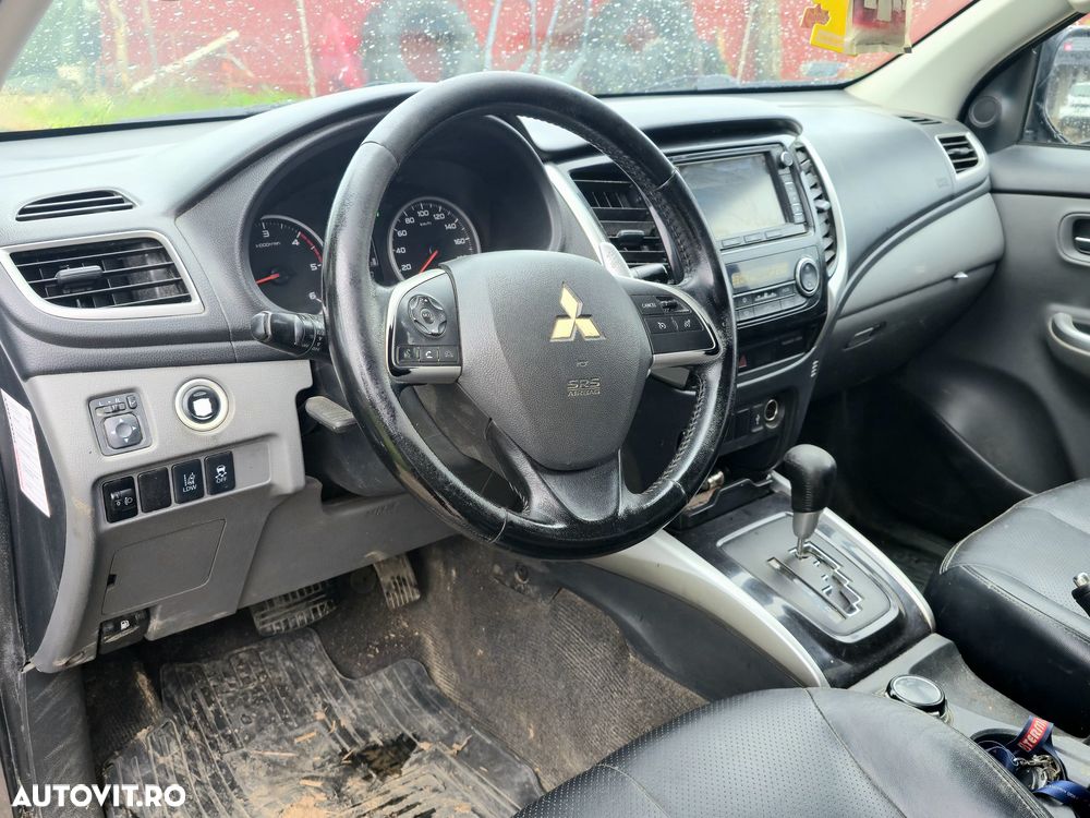 Mitsubishi L200 Pick Up 4x4 Autm. Double Cab Top - 20