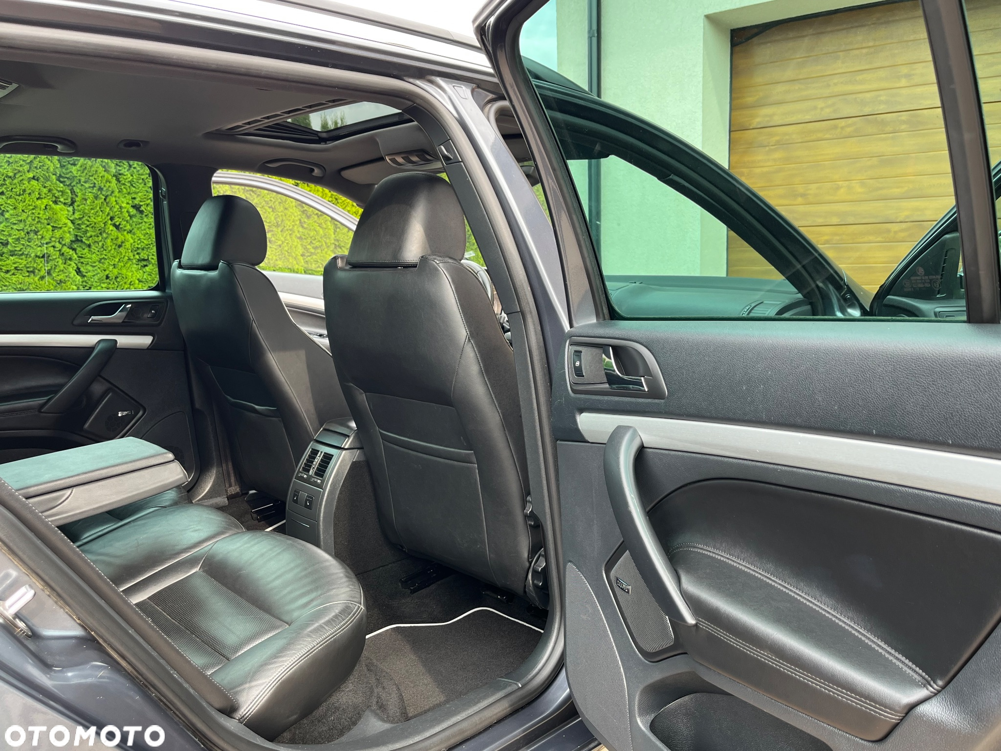 Skoda Octavia Combi 2.0 TDI CR DPF DSG RS - 30