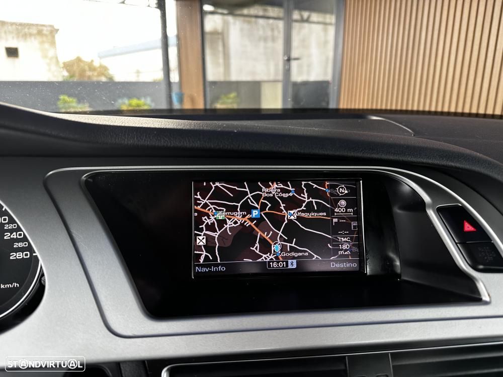 Audi A4 2.0 TDI Business Line Advance - 6