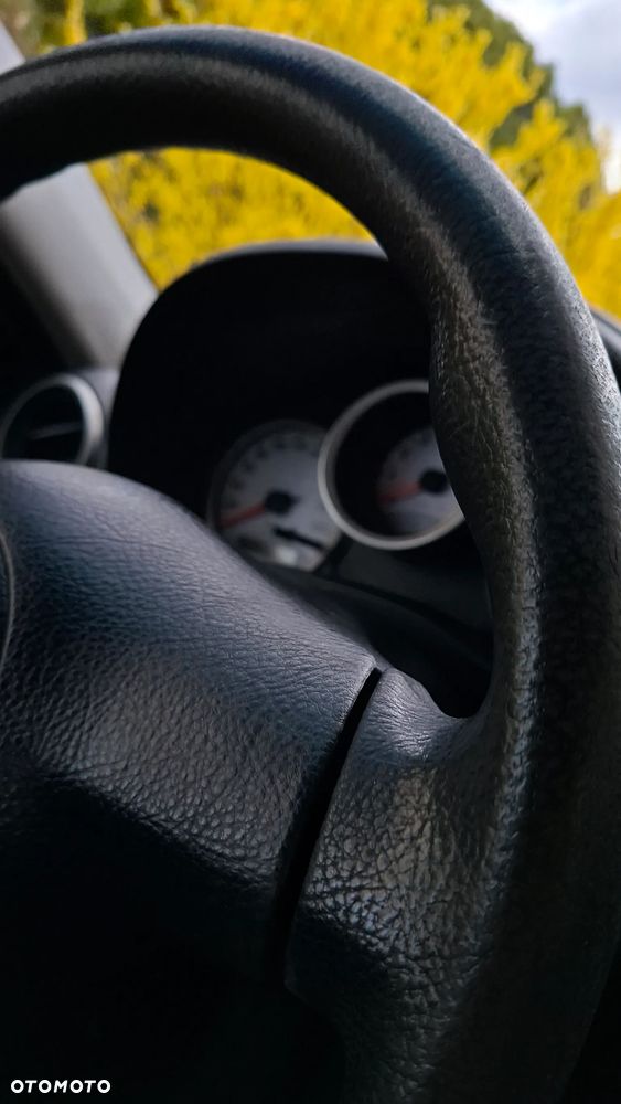 Toyota RAV4 1.8 VVT-i Terra 2WD - 23