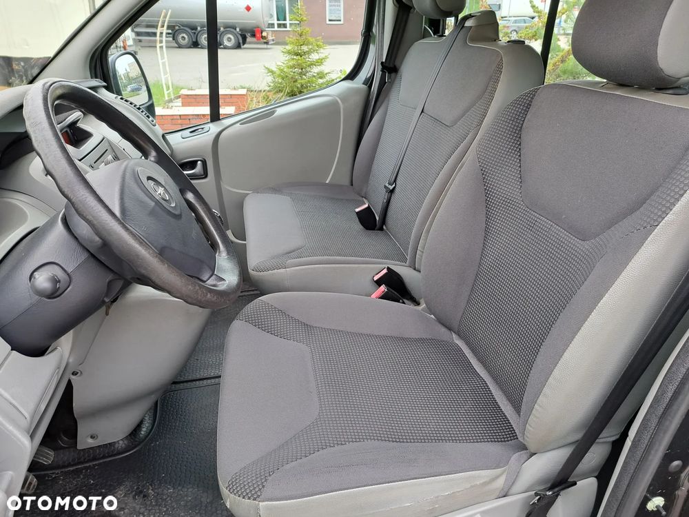Opel Vivaro - 11