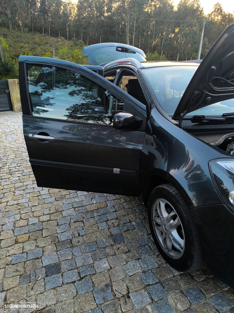 Renault Clio Sport Tourer - 14