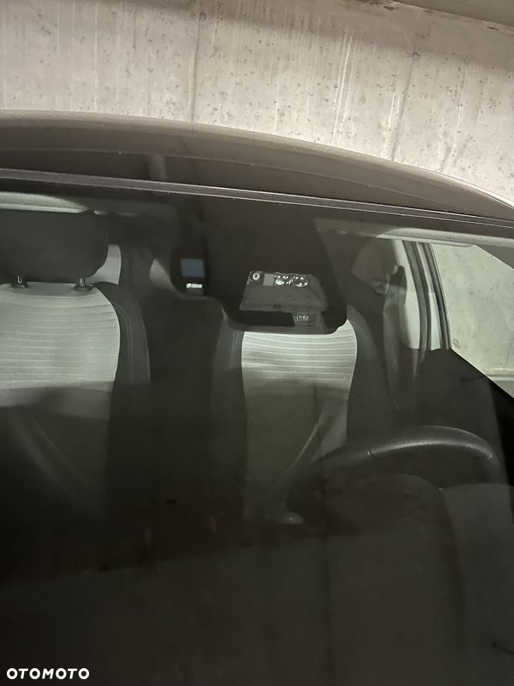Toyota Yaris - 18