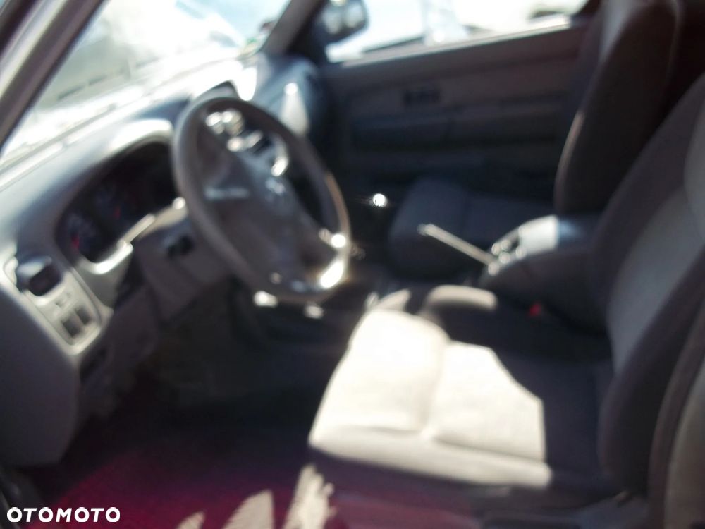 Nissan NP300 Pickup - 17