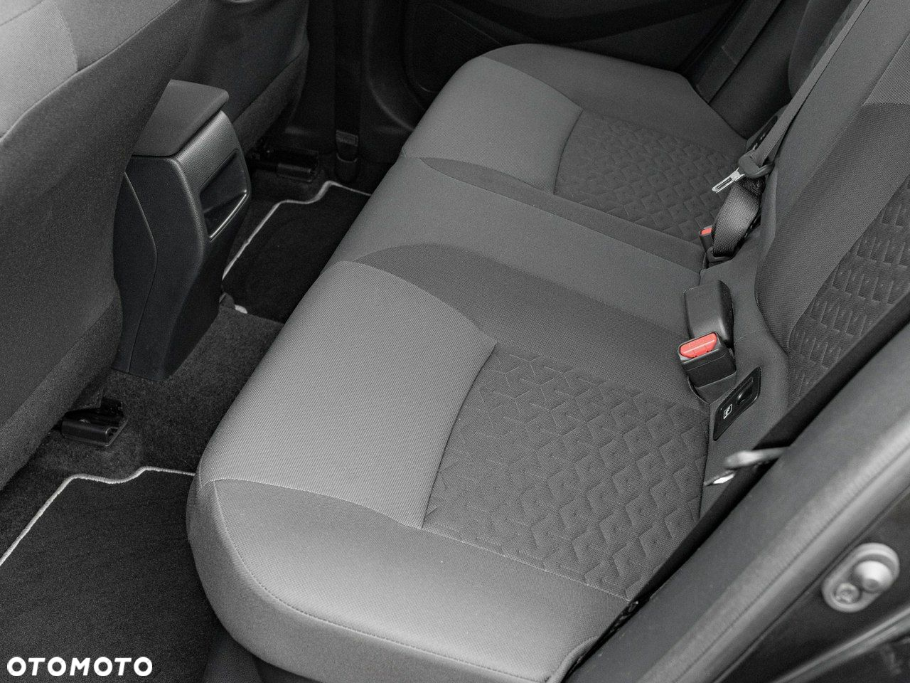 Toyota Corolla 1.8 Hybrid GPF Comfort - 27
