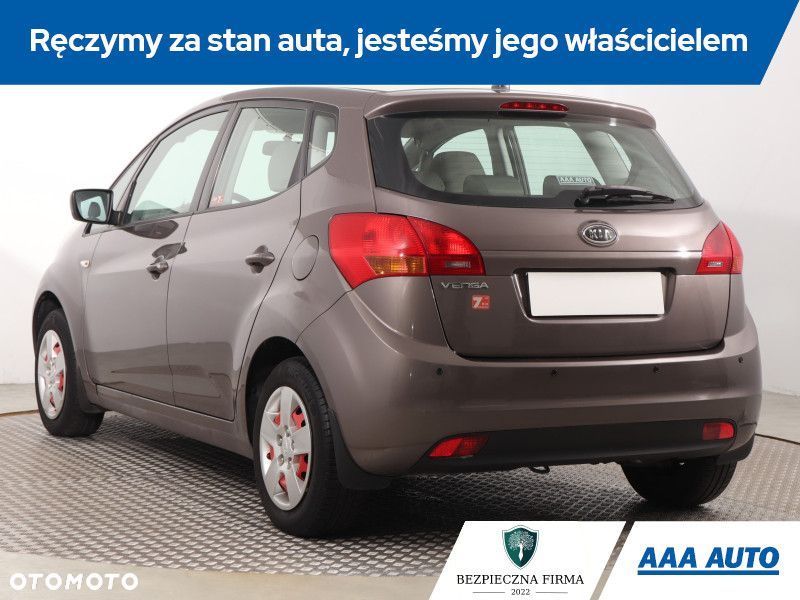 Kia Venga - 5