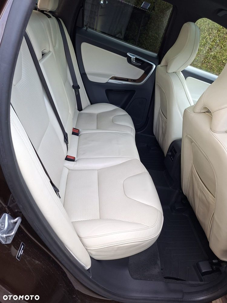 Volvo XC 60 T6 AWD Edition Pro - 10