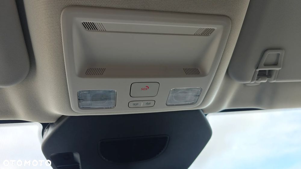 Ford Kuga 2.5 Duratec FHEV TITANIUM - 24