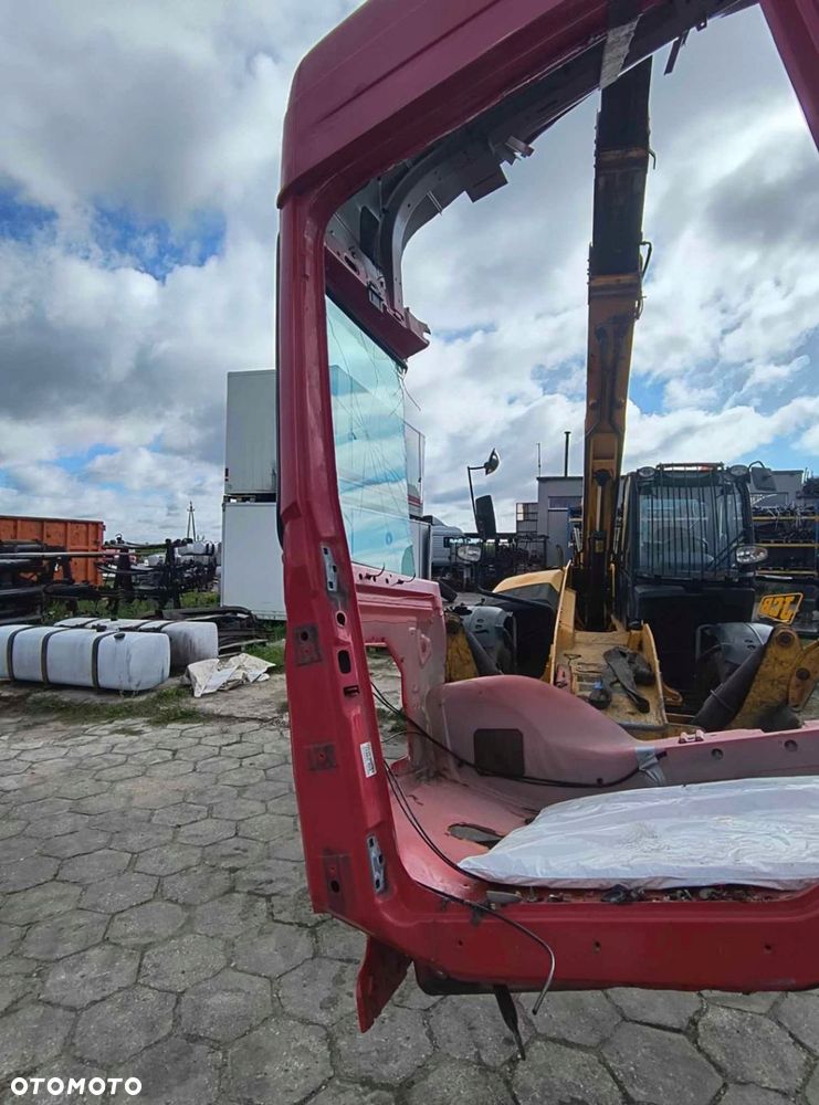 KABINA ĆWIARTKA SŁUPEK KABINY LEWY DAF XF 106 EURO 6 - 2