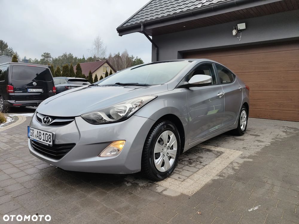 Hyundai Elantra 1.6 Comfort - 34